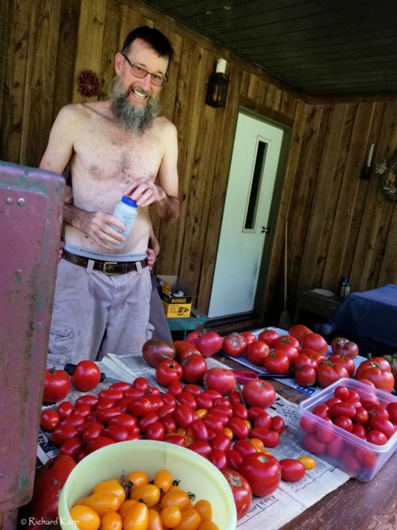 David with tomatoes 2019  © Richard Karp